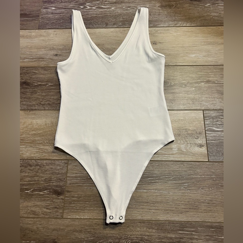NWOT American Eagle Bodysuit